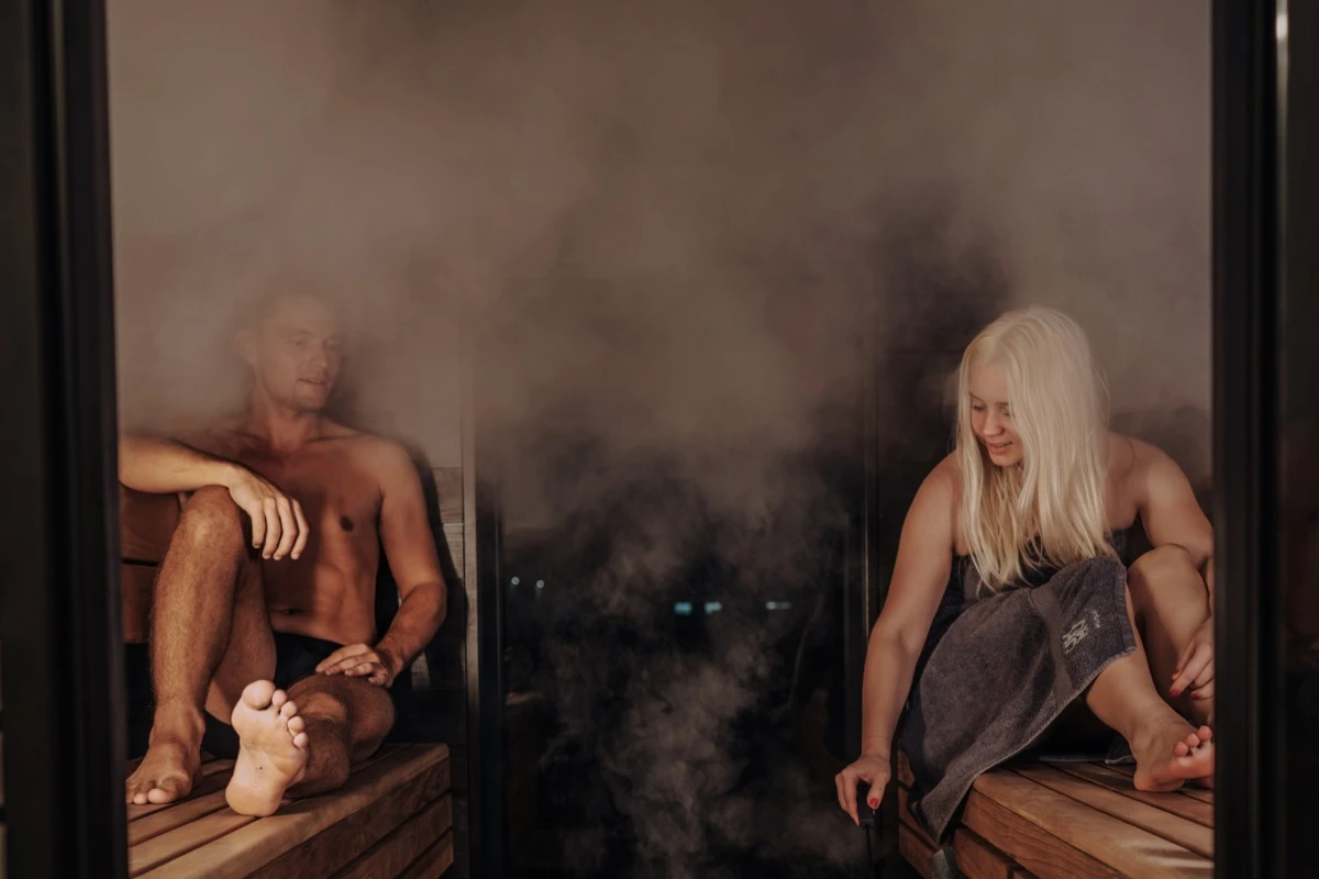 Steam Room Benefits for Relaxation, Recovery, and Overall Wellness